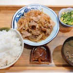 食事処 久松 - 豚肉スタミナ炒め定食