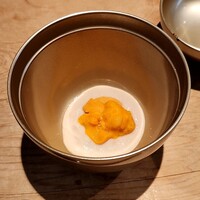 紀尾井町 三谷 - 北海道の馬糞雲丹と鱈の白子ペースト 白子ペーストがほんのり甘い、スプーンでいただきます。