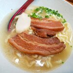 琉球麺屋かりゆしそば - 三枚肉そば（並）：800円