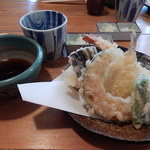 由す美 - 天つゆを少しで充分頂ける天婦羅たち