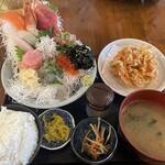 大間新栄丸 - サービス定食1,400円