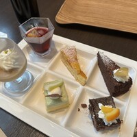 リュクス ダイニング ハプナ - 