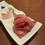 酒肴場 屯 - マグロのボリュームがすごい！