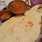 インド料理　デリダルバール - Ｂｓｅｔ（野菜カレー・ナン・サラダ・ドリンク）800円