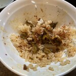 Rojiura - ご飯に煮込みのタレやネギなどかけて食べる美味ですー！