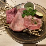 牛刺しと焼肉 仔虎 - 