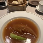 中国飯店 富麗華 - フカヒレ姿煮