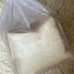 小さなパン小屋 一休 - リッチ食パン一斤　324円