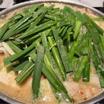 博多もつ鍋 やま中 - 