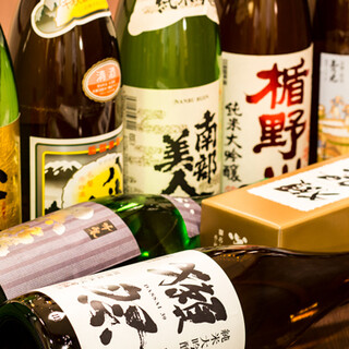 啤酒、日本酒、烧酒、葡萄酒等丰富的畅饮菜单