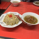 大陸 - 炒飯(中) (スープ付) 600円