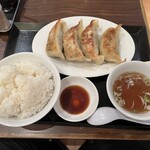 中華 わたる - ジャンボ餃子定食　900円税込