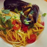 炭火焼き鳥と自然派ワインのお店　Gallo - 魚介のパスタ　ペスカトーレ