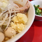 ラーメン二郎 - ニンニク少し