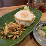 Khao×Khao Thai Kitchen - 