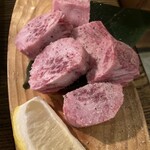 極味や - サイコロゲタカルビ〜塩　976円（税込）