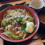 横濱屋本舗食堂 - 生さんまのたたき丼