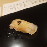 鮨 田なべ - マツカワ　昆布〆