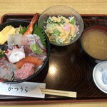 Katsuura Kyuushichimaru - 海鮮丼大盛