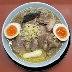 YAMAちゃん - 料理写真:■ニンニクチャーシューゆで玉子バター¥1,110