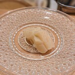 鮨 たつ也 よしかわ - ホタテ