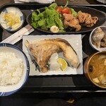 Sankai - 2023/10/30
      山海おまかせ定食