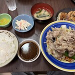 松鶴 - 料理写真:朝鮮焼定食（豚）　880円