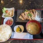 Yoridokoro Kanki - 豚ガーリックステーキ定食９５０円