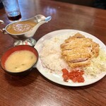 カントリーレストラン スワン - カツカレー大盛り