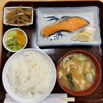 大衆居酒屋 松島 - 鮭焼定食　¥700 ザ・ジャパンな逸品