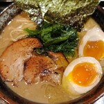 千極煮干 - 家系ラーメン（880円）プラス味玉