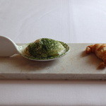 左：アイス、右：クロワッサン