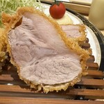 とんかつ ばんぶー - 厚切りロース断面