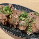 和食さと - 牛タンにぎり