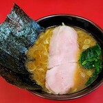 横浜ラーメン 田上家 - ラーメン並