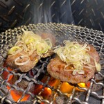 炭火焼ホルモン ぐう - 