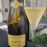 日本料理 TOBIUME - ①NOVO　BRUT(のぼ・ブリュット)こころみ学園2019(スパークリングワイン、栃木)
      葡萄品種:リースリング・リオン95%、プティ・ヴェルドー4%、アルバリーニョ1％