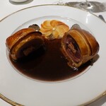 シェ・イノ - 仔羊のパイ包み焼　マリア・カラス風