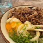 岸井うどん - 麺が熱々なので、