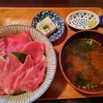 MAGURO GARAGE - 本マグロ丼 1,500円