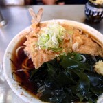 田舎そば かさい - あじ天ワカメ蕎麦¥530