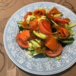 六本木 バイカル - サーモン、イクラ、トマトのサラダ