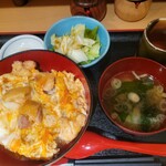 秋田比内地鶏 きすけ - 大人気の 親子丼 ランチ 1300円 普通盛り