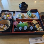 曙寿司 - 寿司ランチ　握り、刺身、天麩羅、小鉢、味噌汁
