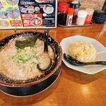 Baribari Jonima Ibaraten - バリとんラーメンチャーハン定食