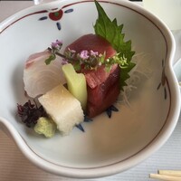 鰻割烹 伊豆栄 本店 - お刺身