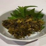 Stir-fried mustard greens