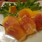 美酒肴房 松圭 - 生ハム柿・ブランデーの香り