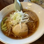 聞香茶点 - 【2023.10.31(火)】醤油ラーメンと半炒飯セット600円の醬油ラーメン