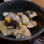 季節料理 山田屋 - 厳選された素材の味を堪能できる和え物。